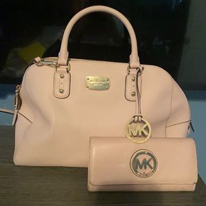 Michael kors purse